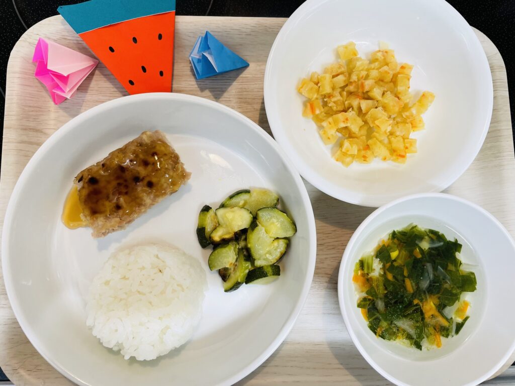 照り焼きハンバーグ ズッキーニのチーズ焼き おやつ 野菜チヂミ