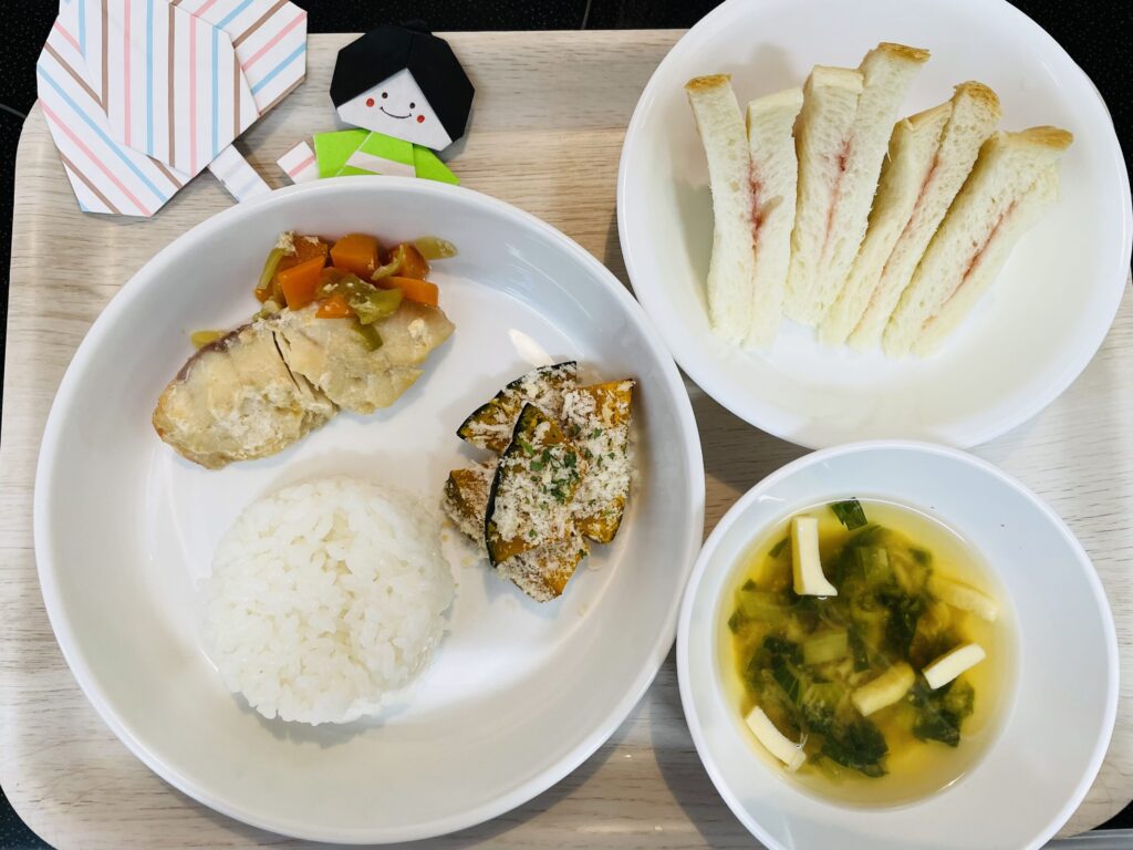 煮魚 かぼちゃのパン粉焼き おやつ ジャムパン