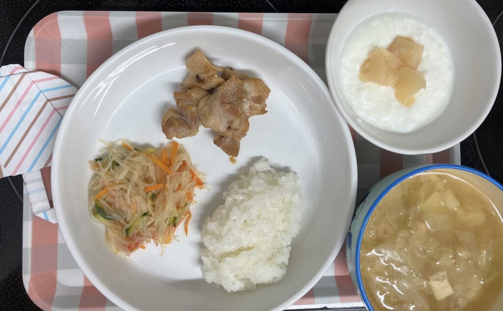 チキン照り焼き 春雨サラダ おやつ フルーツヨーグルト