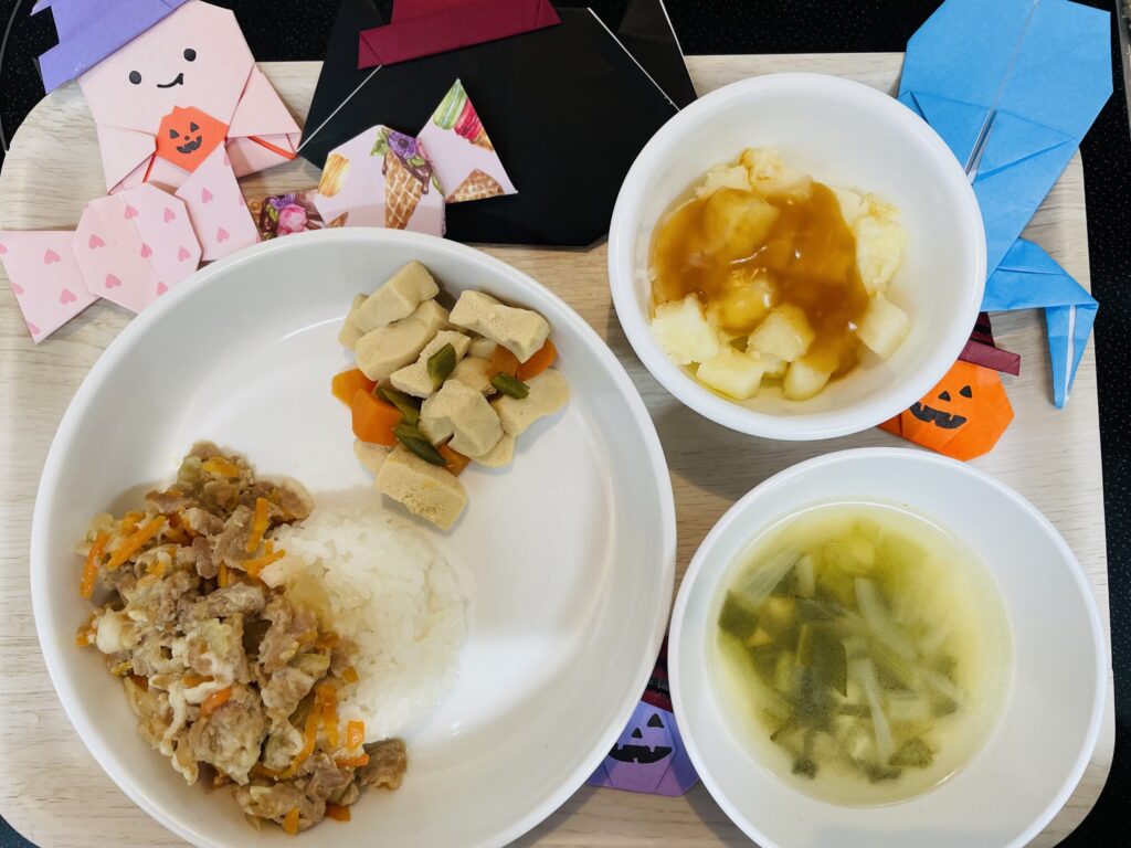 豚丼 高野豆腐の煮物 おやつ じゃがもち